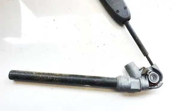 Renault Megane II Front seatbelt buckle yb693
