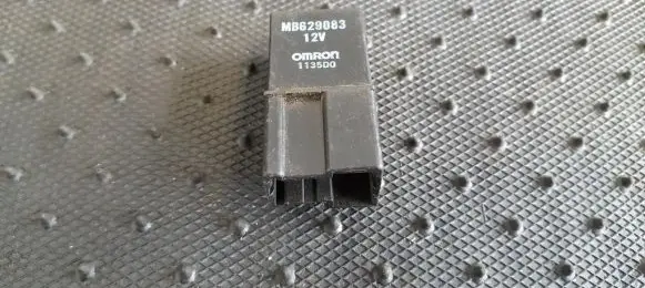 Mitsubishi Galant Other relay MB629083 1135D0