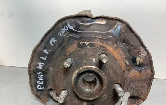 Toyota Prius (XW20) Front wheel hub