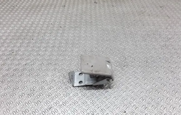 Mitsubishi Grandis Fuel cap release pull handle 