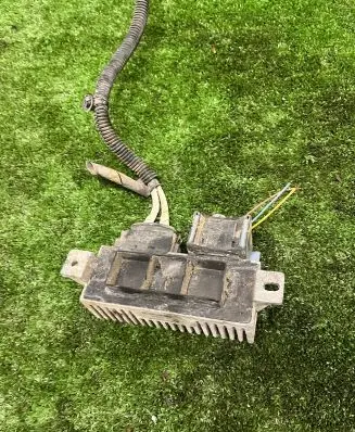 Nissan NV200 Glow plug pre-heat relay 8200558438A