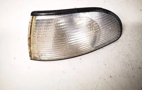 Audi A4 S4 B5 8D Front indicator light 084411514l 08-441-1514l