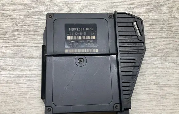 Mercedes-Benz E W210 Comfort/convenience module 2108203926 5625T6F1OA26