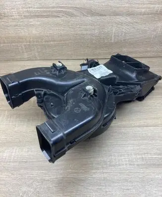 Mercedes-Benz ML W166 Interior heater climate box assembly housing A16683000086 9304050