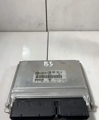 Volkswagen PASSAT B5 Engine control unit/module 3B0907551Q