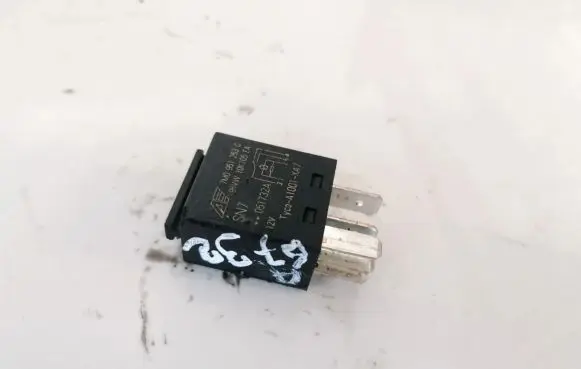 Volkswagen PASSAT B6 Other relay 7m0951253c 051732a