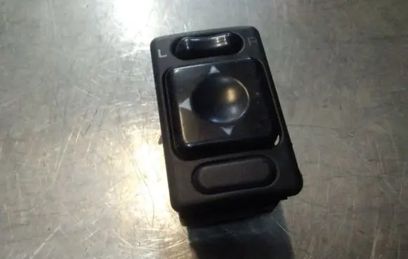 Subaru Forester SF Wing mirror switch