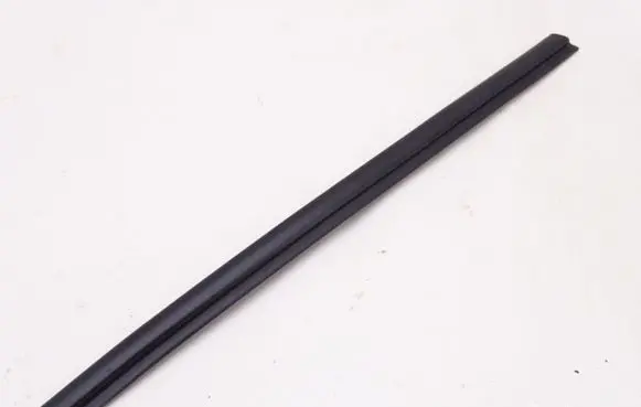 Daihatsu Terios Rear door windshield rail 