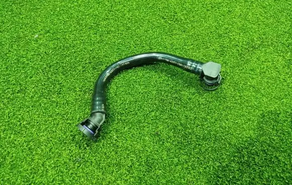 Brake vacuum hose/pipe