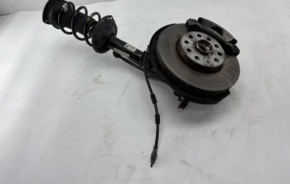 Audi Q2 - Front wheel hub spindle knuckle 5Q0256