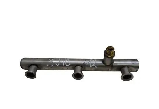 Volkswagen Touareg II Fuel main line pipe 06E130090T