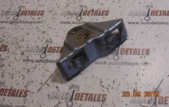 Toyota Avensis T250 Front bumper mounting bracket