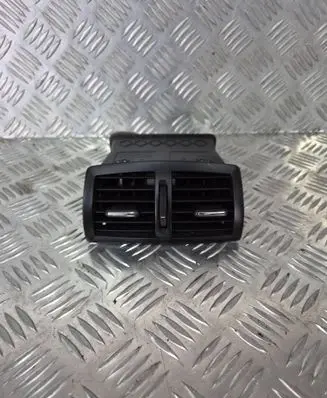 Opel Insignia A Rear air vent grill 20959928