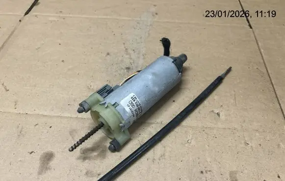Mercedes-Benz GL X164 Seat adjustment motor 0130002623