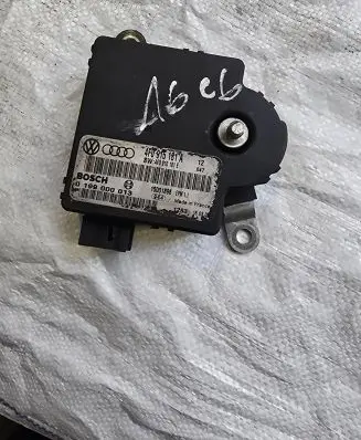 Audi A6 S6 C6 4F Power management control unit 4F0915181A 15001896