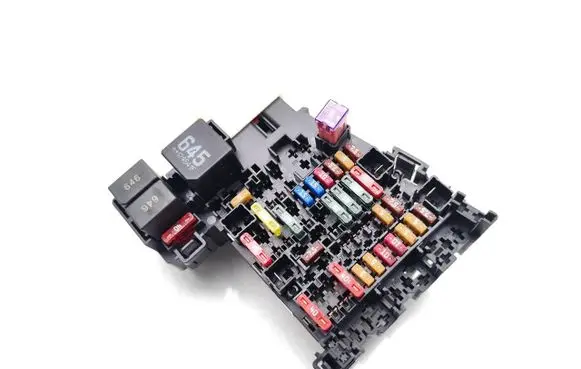 Audi A3 S3 8V Fuse module 5Q0937615C