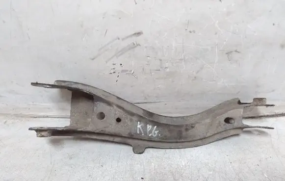 Rear control arm