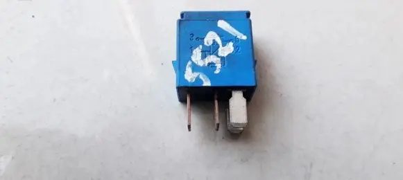 Nissan Almera N16 Other relay 252309F920 4RA007813-03