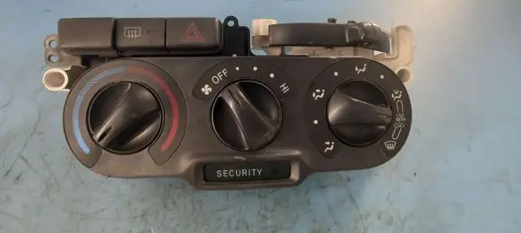 Toyota Yaris Verso Air conditioning/heating control unit 