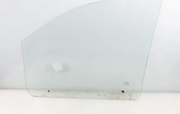 Mercedes-Benz Vito Viano W639 Front door window glass four-door