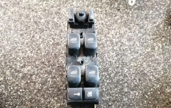 Volvo XC90 Electric window control switch 30773895