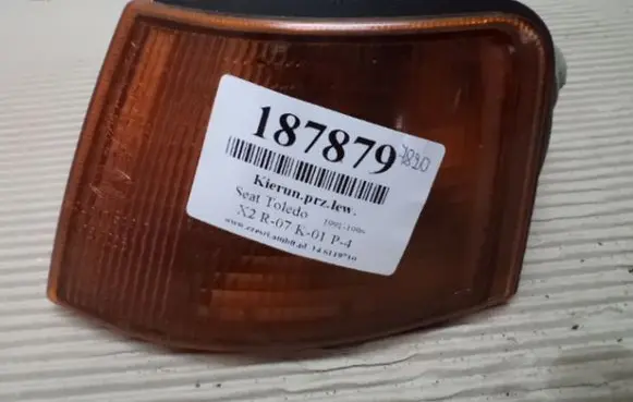 Seat Toledo I (1L) Front indicator light