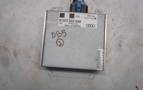 Audi A4 S4 B7 8E 8H Sound amplifier 8E9035223D