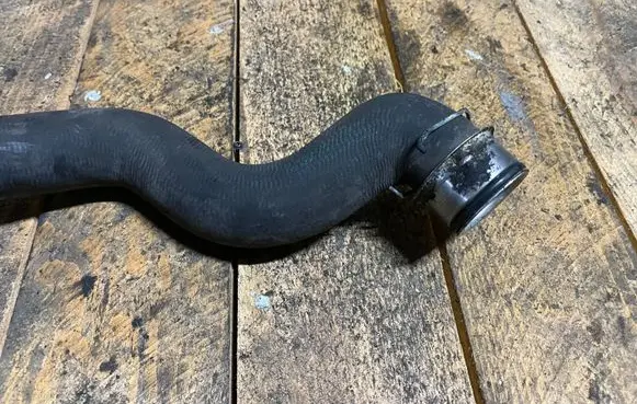 Mercedes-Benz C W203 Engine coolant pipe/hose a2035015882 2035015882