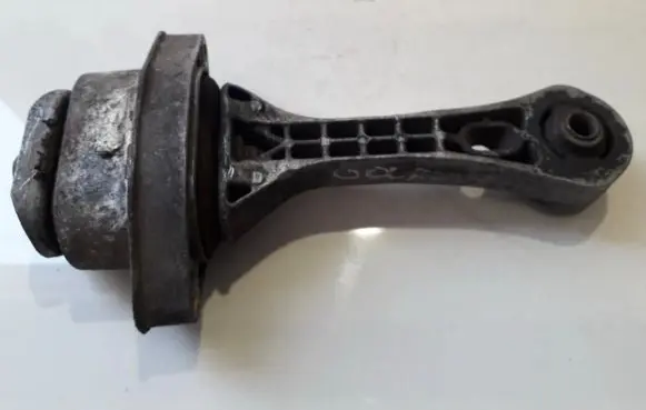 Volkswagen Golf IV Engine mount bracket 1J0199851