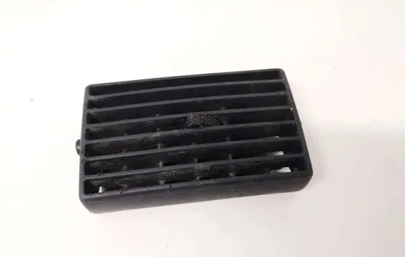 Volkswagen Golf IV Dash center air vent grill 1j0819719b