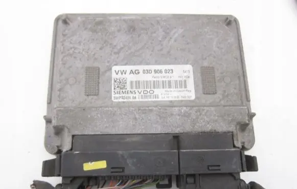 Skoda Fabia Mk2 (5J) Engine control unit/module 03D906023 5WP4041404