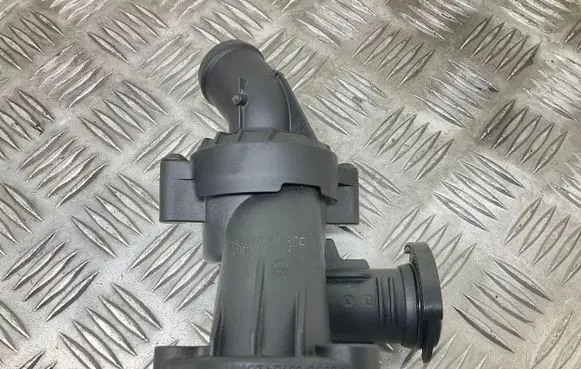Thermostat/thermostat housing
