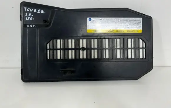 Volkswagen Touareg II Battery box tray cover/lid 7L0864643B
