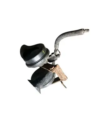 Volkswagen Polo IV 9N3 Horn signal E1000209