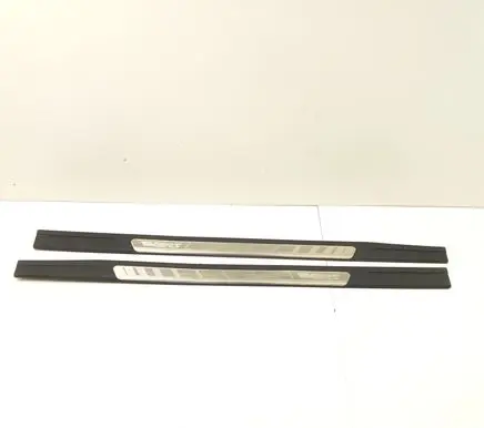 Skoda Octavia Mk2 (1Z) sill trim set (inner) 