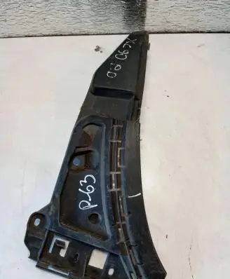 Volvo XC90 Front bumper mounting bracket 08620564