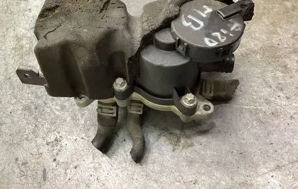 Mercedes-Benz A W169 Oil breather separator A6400101062 0928400654 ZGS004