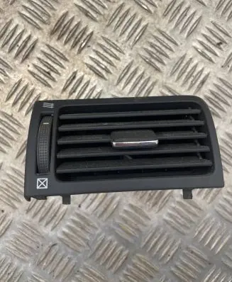 Toyota Avensis T250 Dashboard side air vent grill/cover trim 8518