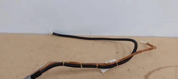 Bentley Continental Fuel line pipe 3D0919715H 229020003002
