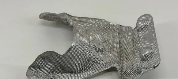 Mini Cooper Countryman F60 Heat shield in engine bay 9465553