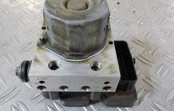 Subaru Forester SJ ABS Pump 2265106452 0265956131 4215926