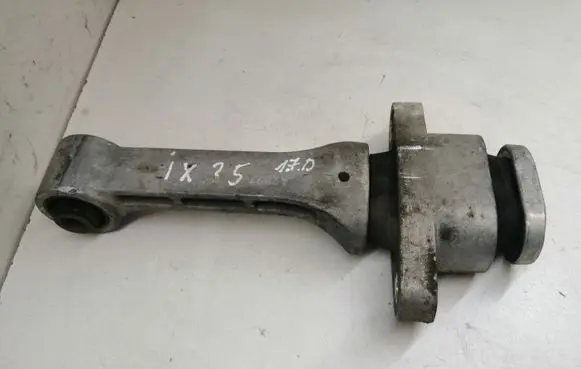 Hyundai ix35 Engine mount bracket 219692S000