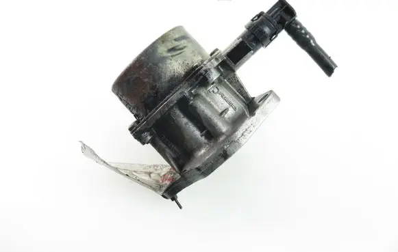 Renault Clio II Vacuum pump 8200113585 72238912