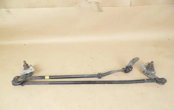 Toyota Corolla E110 Front wiper linkage 