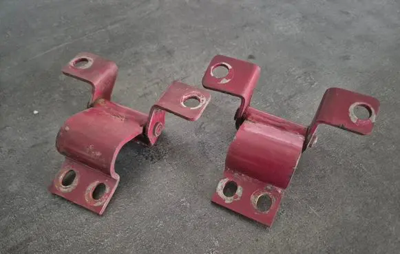 Tailgate/trunk/boot hinge