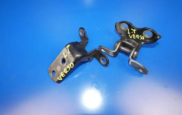 Toyota Verso Rear door upper hinge VE036