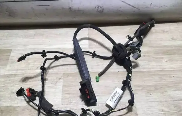 Volvo C70 Front door wiring loom/harness boot 30786038-AB