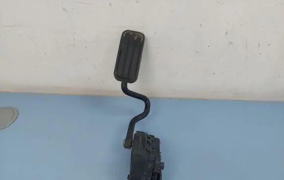 Ford Galaxy Accelerator throttle pedal 7M4721603B YM219F836GA