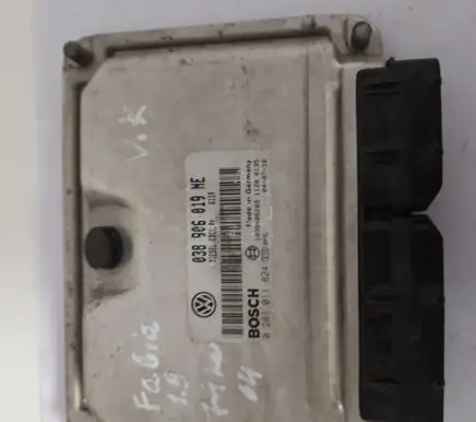 Skoda Fabia Mk1 (6Y) Engine control unit/module 038906019NE 0281011824