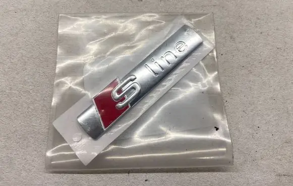 Audi A6 S6 C8 4K Fender model badge letters 8n0853601a